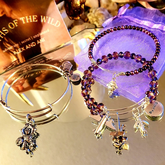 Fun monkey 🐒 Alex And ANI - Picture 3 of 11